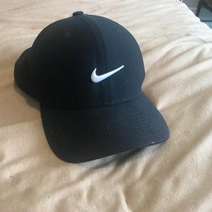 Unisex NIKE Black Baseball Cap.